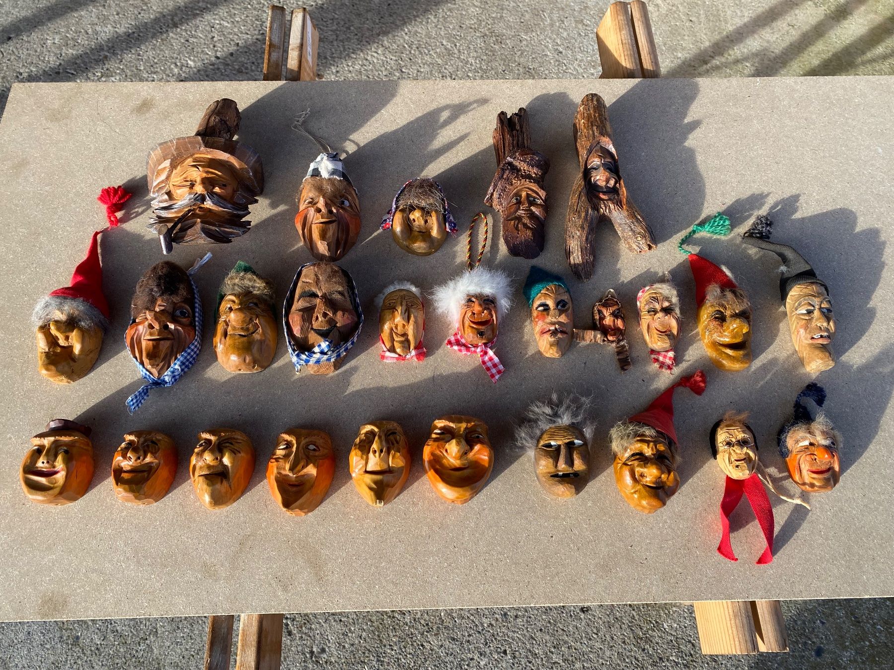 Sonstige Antiquitäten & Kunst: schöne Krienser Holzmasken – Gebraucht aus Feldbach von Olive1