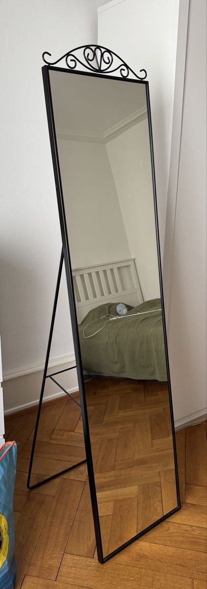 Ikea Specchi: KARMSUND Spiegel Schwarz IKEA – Usato da Basel venduto da bia_xh5s 1