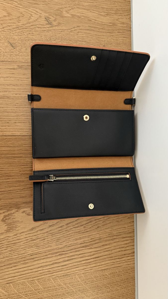 Mcm Sacs: MCM Handytasche mit Kartenetui schwarz neu – Neuf avec emballage d'origine à Selzach par Mperformance83 2