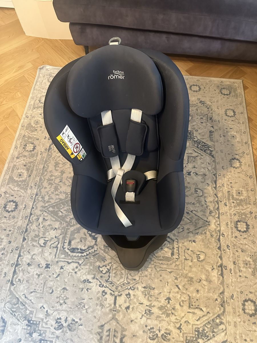Britax Römer Seggiolini per auto: Britax Römer DUALFIX M PLUS Kindersitz Moonlight Blue – Usato da Zürich venduto da Bart72