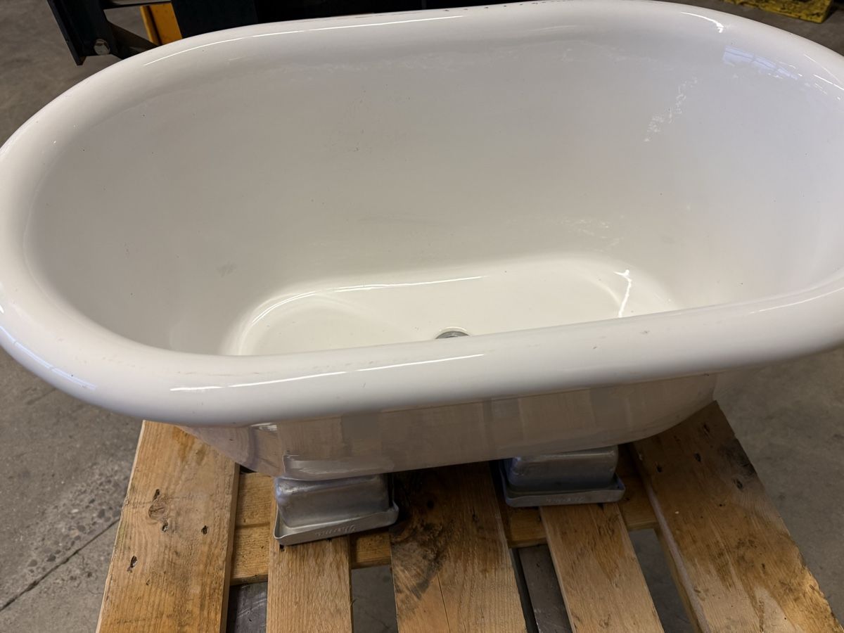 Vasche da bagno: Badewanne – Usato da Horriwil venduto da Carrera68