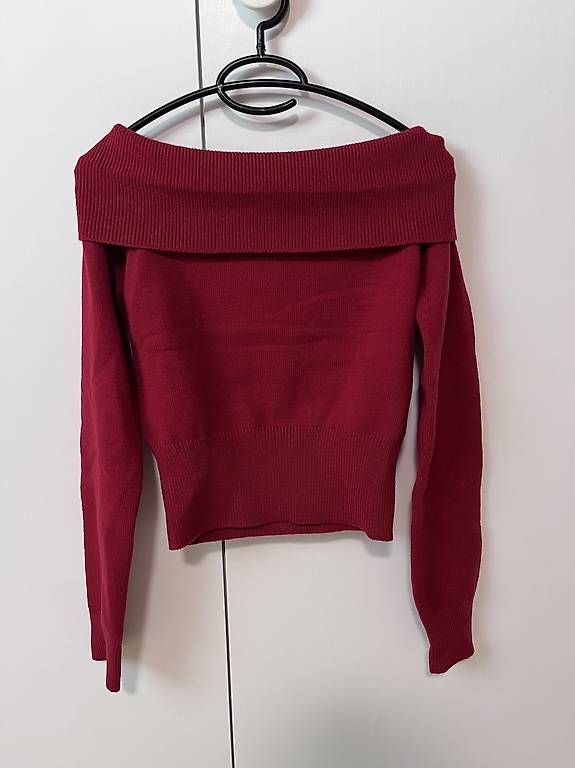 Pullover & Sweatshirts: Roter Wollpulli – Neu und originalverpackt aus Bleienbach von Chi_Cari