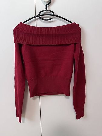 Roter Wollpulli