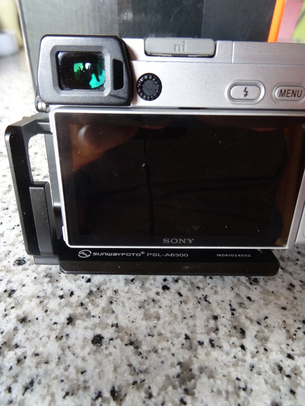 Sony Kamera: SONY ALPHA 6300 & OBJEKTIV & L-Winkel – Gebraucht aus Buttisholz von rappirosen 5