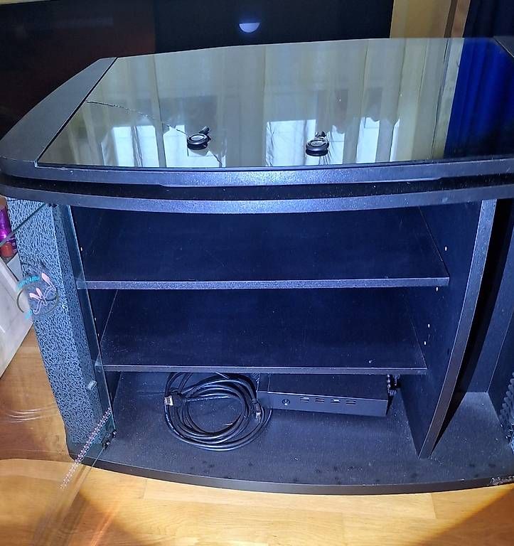 Mobili TV: TV Möbel mit Glas-Drehteller - ca. 30 Grad – Usato da Weiach venduto da gre_v6mw
