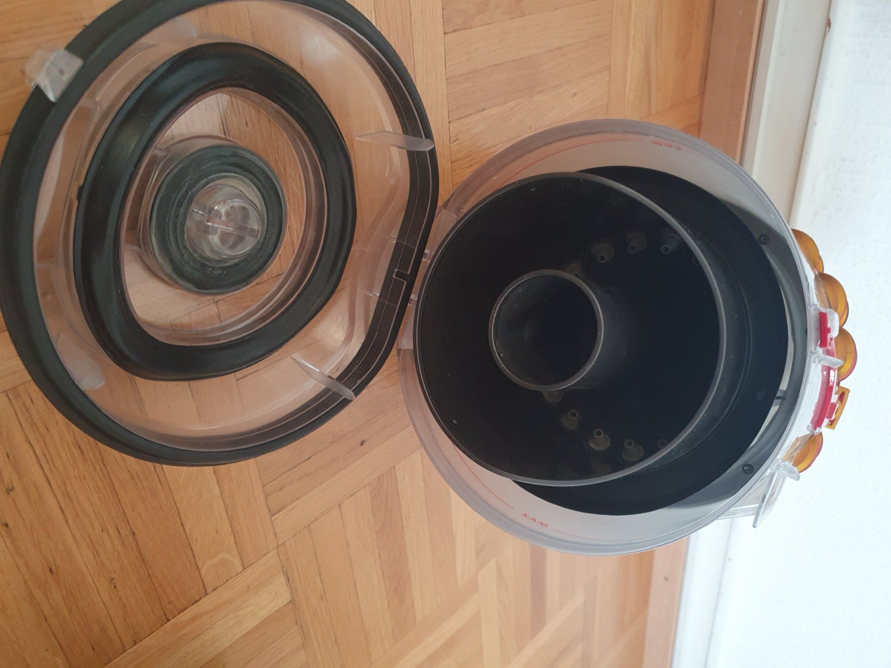 Dyson Aspirapolveri & Accessori: Cyclone DC52 d'occasion – Usato da Prilly venduto da RoDyRe 4