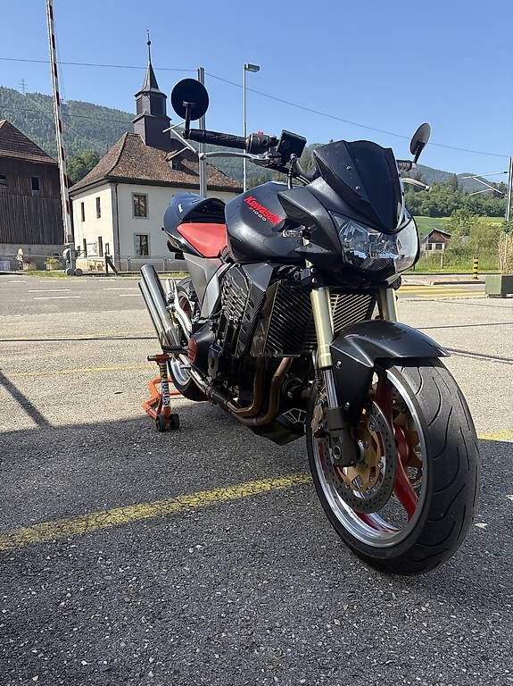 Strada: Kawasaki Z1000 – Usato da sorvilier venduto da byker59 1