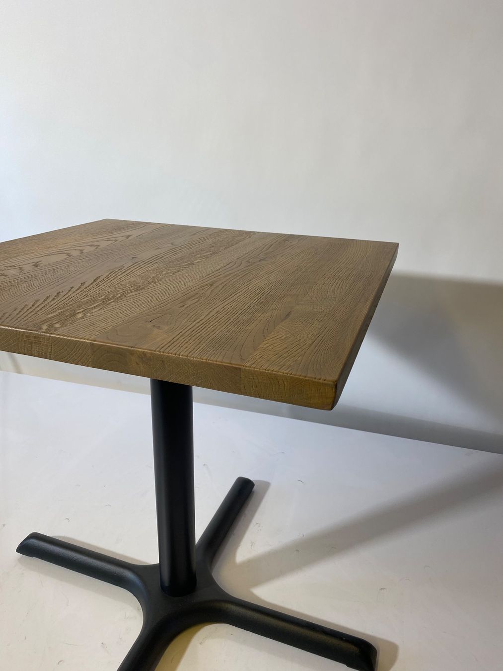 Tavoli: Tisch Eiche Quadratisch Metallfuss – Usato da Otelfingen venduto da dekor01 1