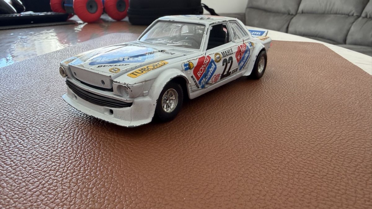 Bburago Modellini d'auto: Mercedes 450 scala 1:24 burago – Usato da Caslano venduto da tuning21