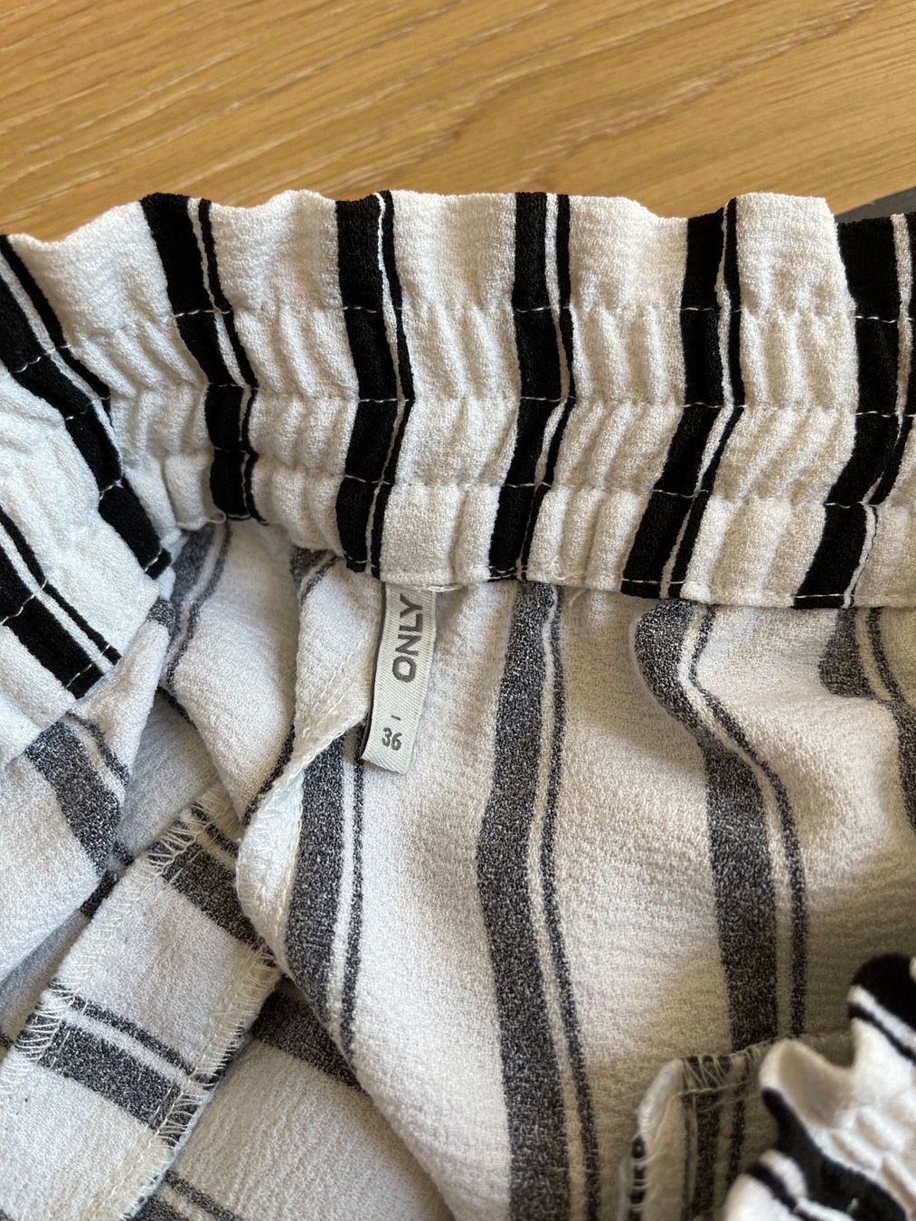 Only Pantaloni: Short – Usato da Courfaivre venduto da ame_d67y 2