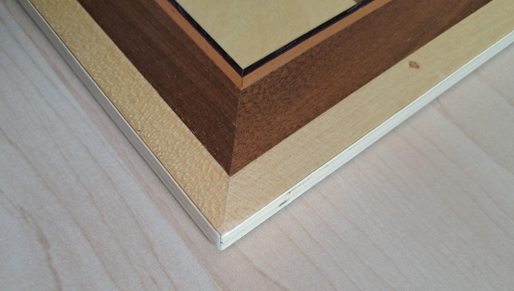 Giochi: Schachbrett aus Holz, 47x47 cm – Usato da Basel venduto da Patiscat 1