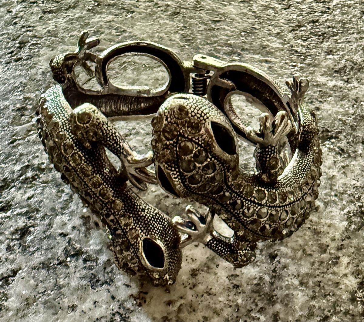 Armbänder & -reifen: Armspange mit Gekos – Neu (gemäss Beschreibung) aus Einsiedeln von Mauki 1