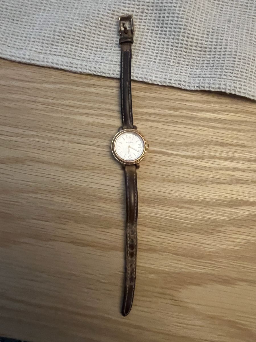 Fossil Orologi: Fossil Damenuhr, Lederarmband – Difettoso da Biel/Bienne venduto da nurrund 1