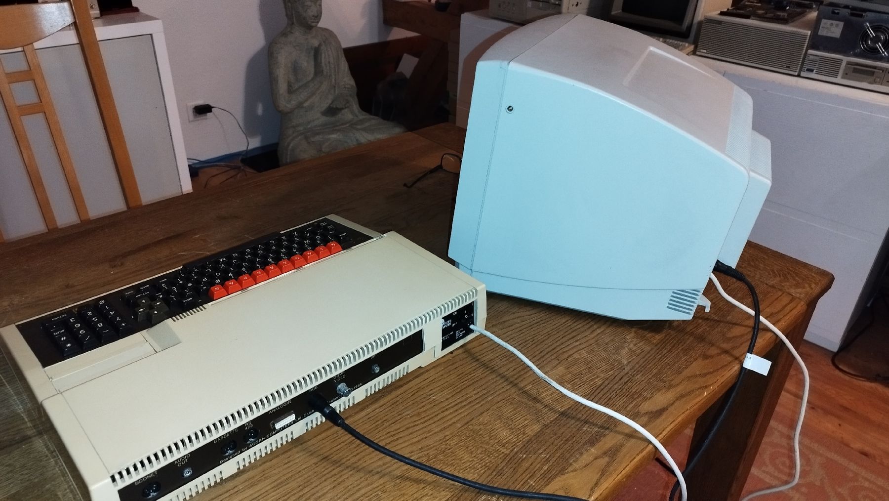 PCs: BBC Master 128 + CRT – D'occasion à Domdidier par look80486 2