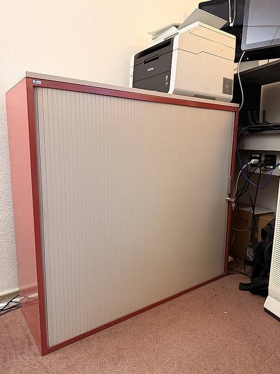 Armadi: Büro Schrank mit Schloss – Usato da Zürich venduto da bal_9cfj