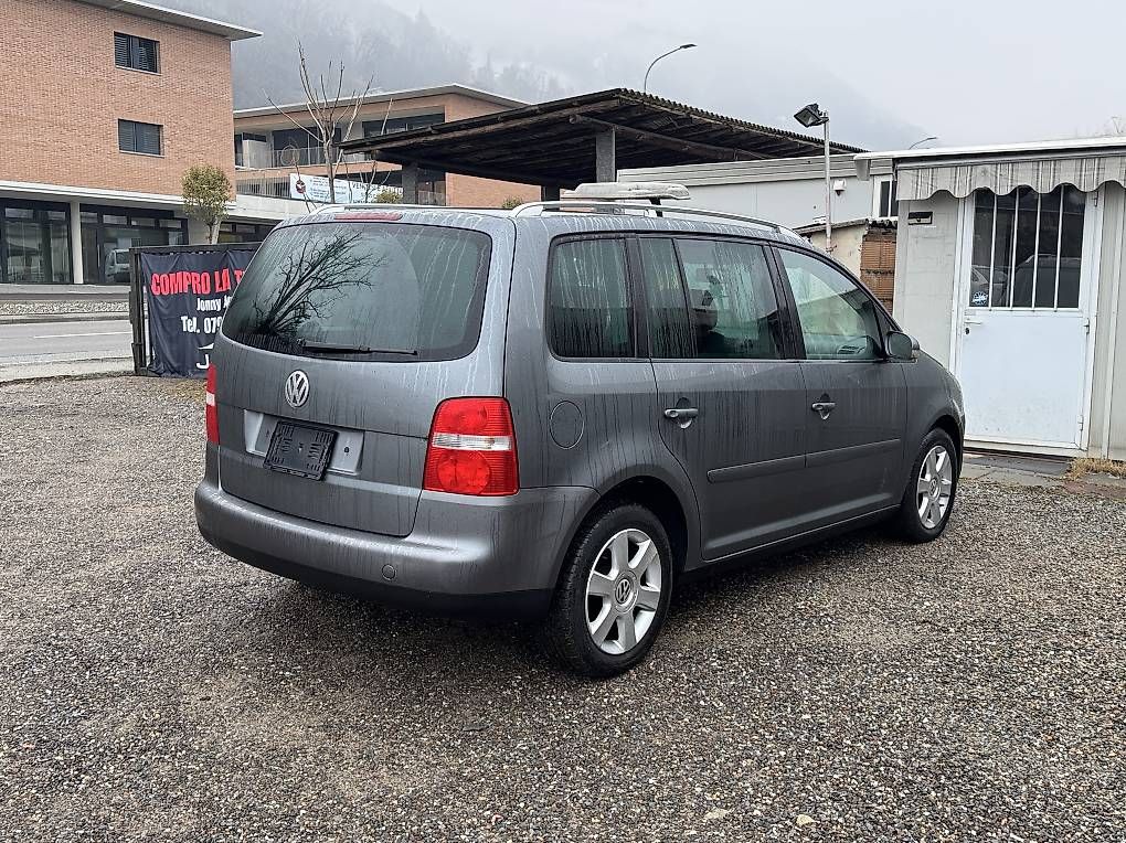 Automobili: VW Touran 2.0 TDI (AUTOMATICA) – Usato da Agno venduto da jonnyautosagl 3