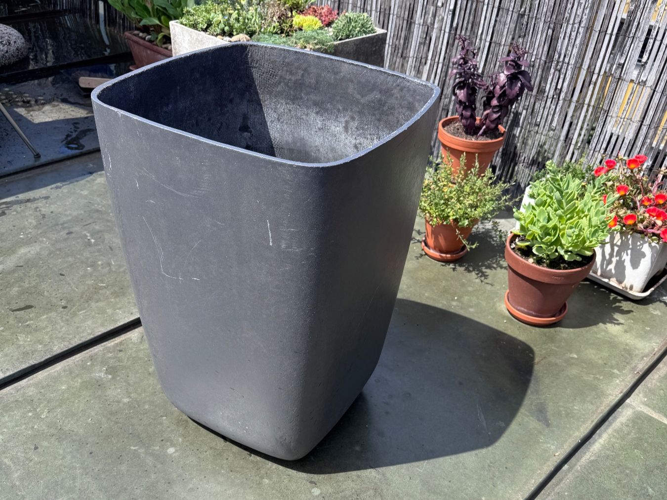 Pots de fleurs: Eternit Swisspearl Samurai Anthrazit – D'occasion à Zürich par mai_2jq5 1