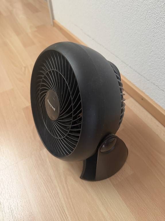 Honeywell Ventilatoren: Honeywell Ventilator – Gebraucht aus Werdenberg von szekely.tamas