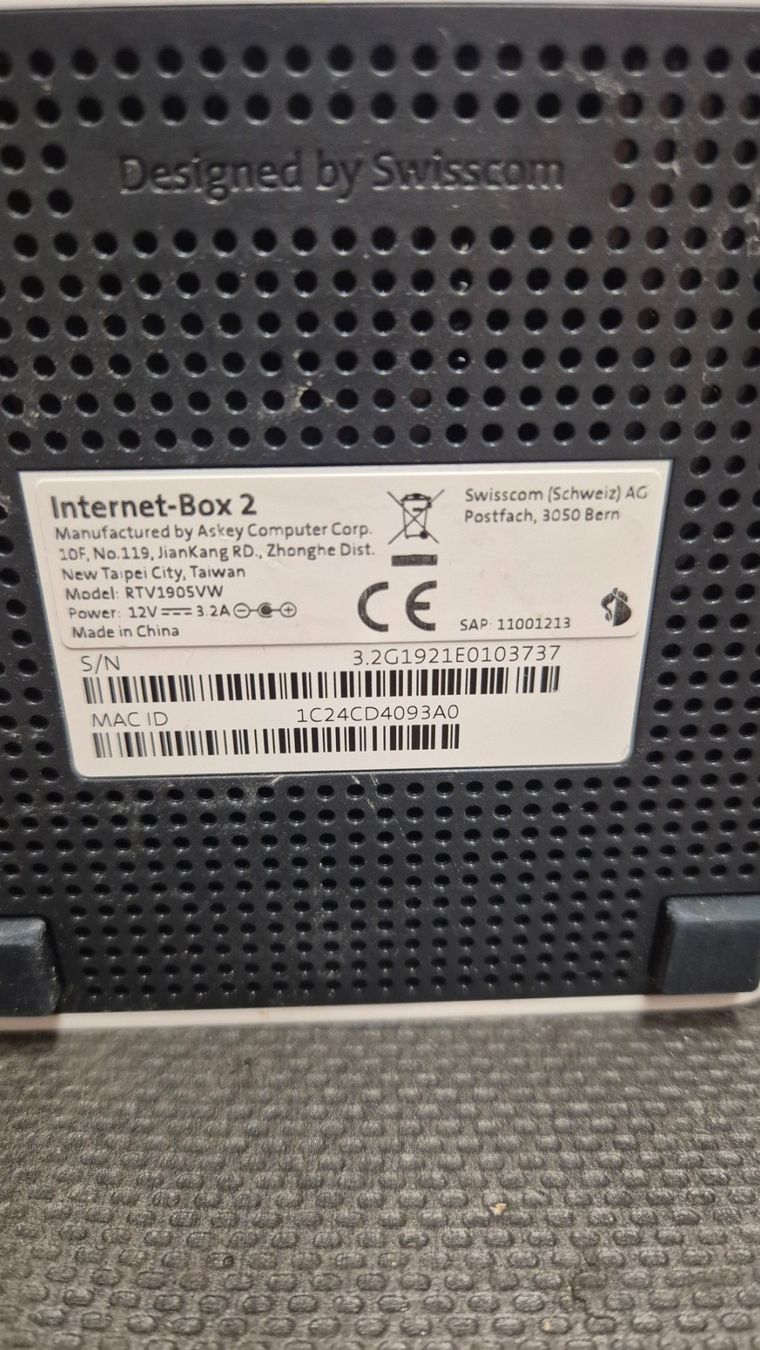 Swisscom Modem & Router: Kompl. Swisscom Internet Zubehör – Usato da Würenlos venduto da ghelfert