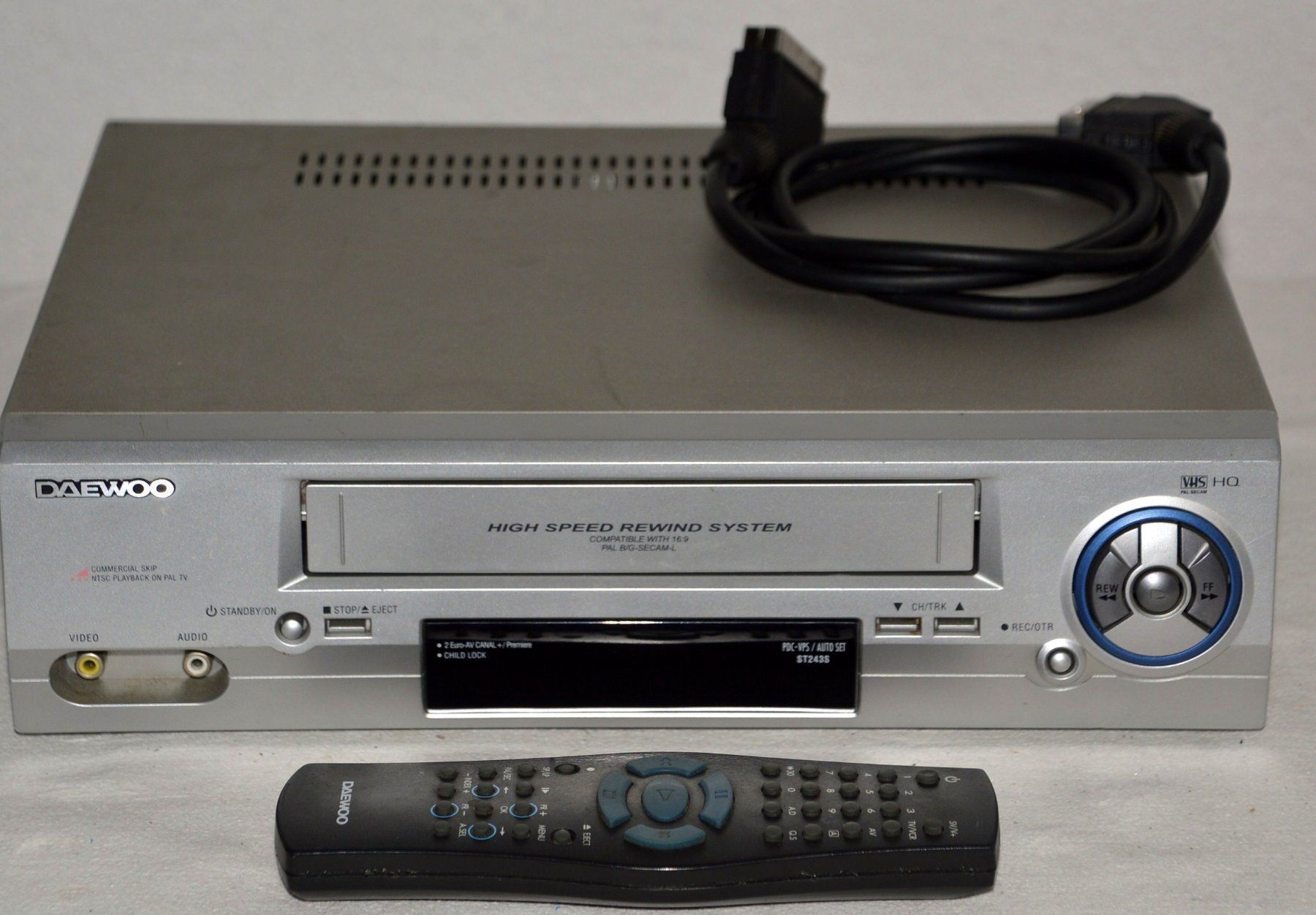 Registratori: Videorecorder / magnétoscope  VHS Daewoo ST243S – Usato da Collonges venduto da arashee
