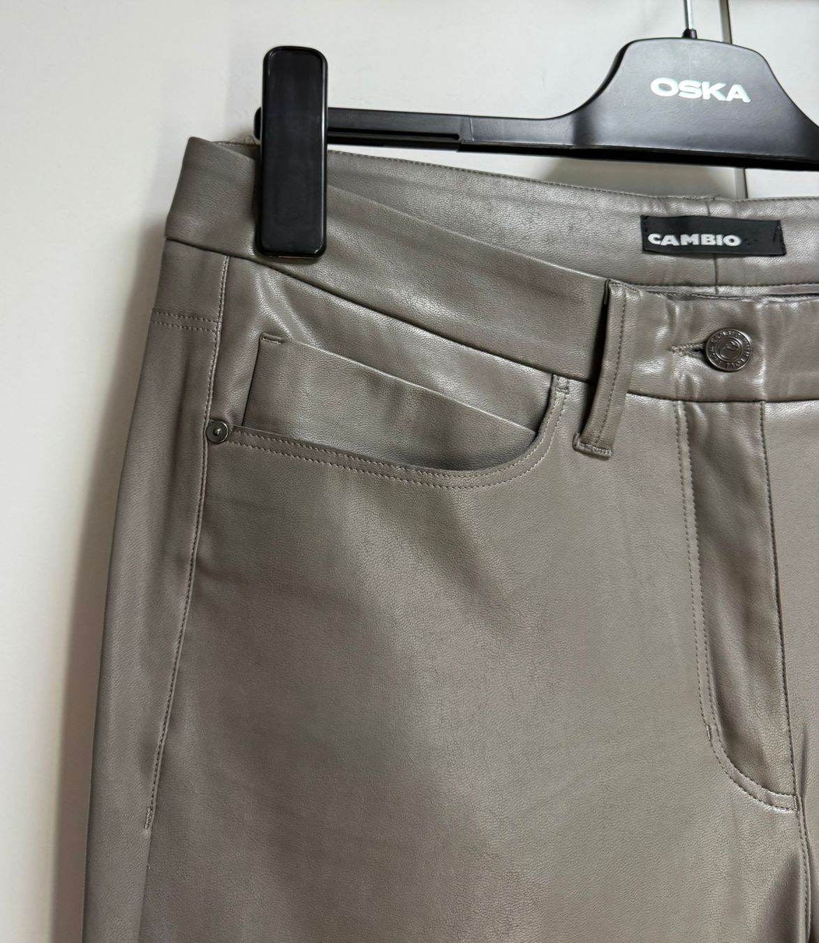 Cambio Pantaloni: Cambio Damenhose Gr. 42 – Nuovo (secondo la descrizione) da Frauenfeld venduto da LIL_NA 2