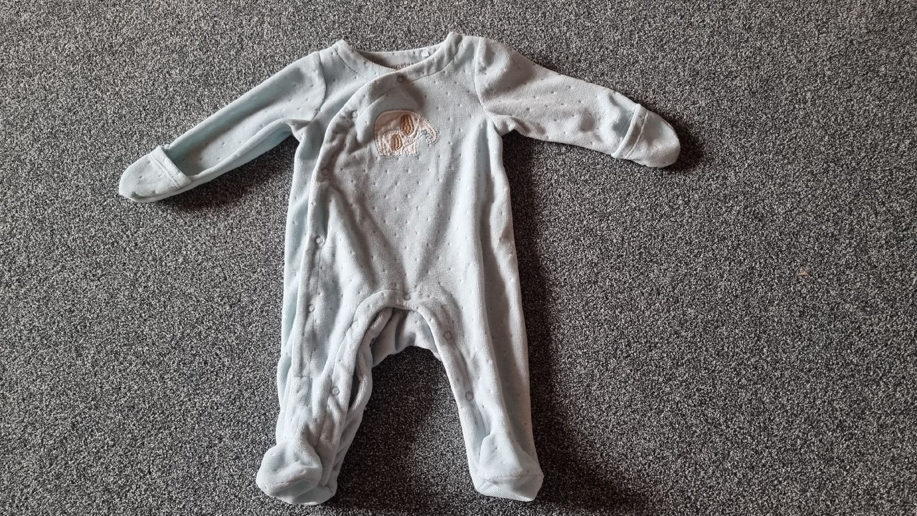 Pyjamas & Ähnliches: Pyjama 54 Éléphants – Gebraucht aus Les Breuleux von Mily1991