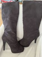 Schwarze Stiefel mit Absatz & Plateau, Gr. 38, toll für Herb