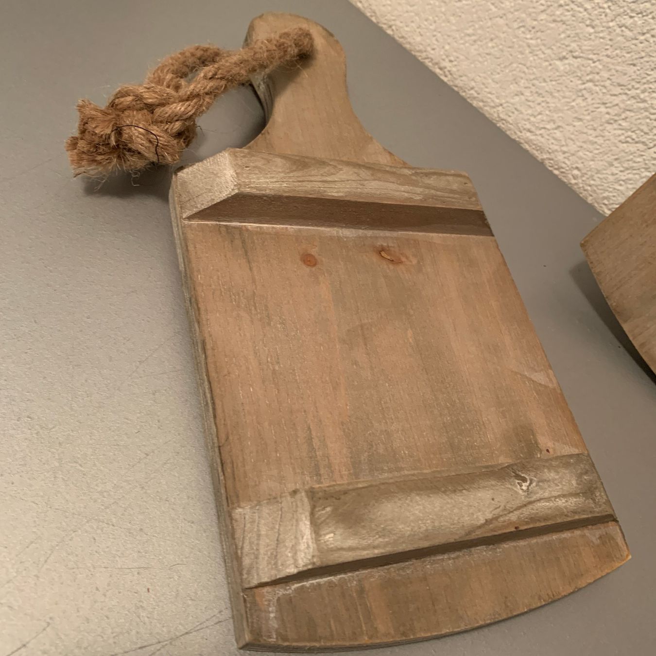 Tutte le decorazioni: lässiges Holztablett ohne Text gross – Usato da St. Gallen venduto da Miousch 2