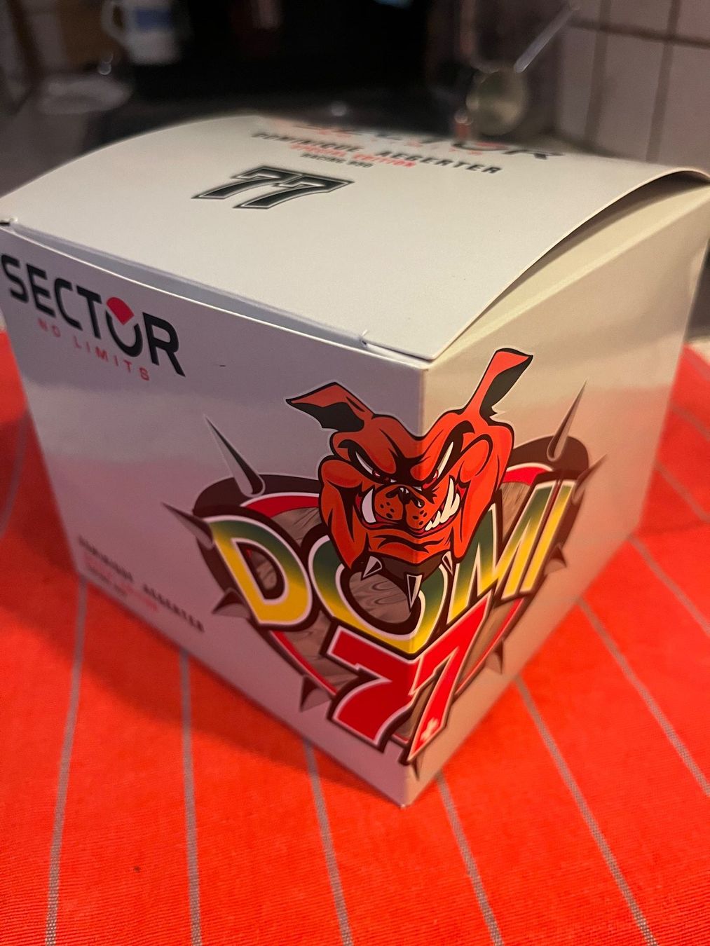Sector Montres: SECTOR No Limits Racing 950 – D'occasion à Menziken par Hotdevil1 2