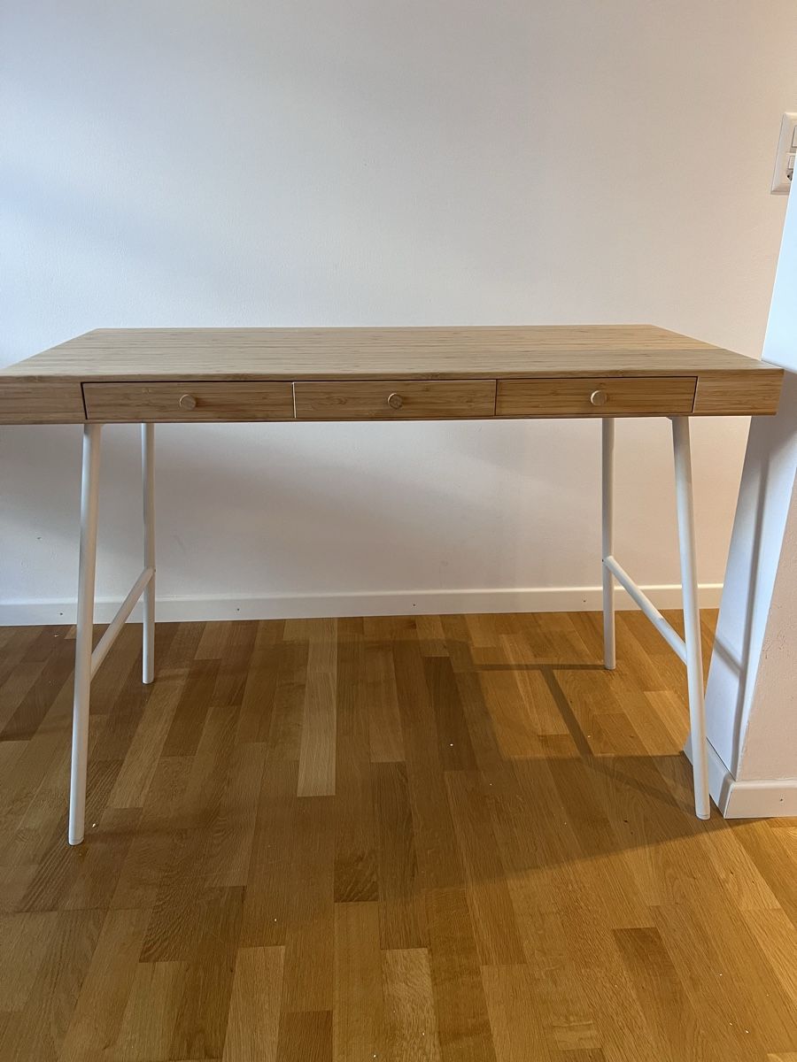 Ikea Schreibtische: IKEA Schreibtisch – Gebraucht aus Zürich von eva_795p 2