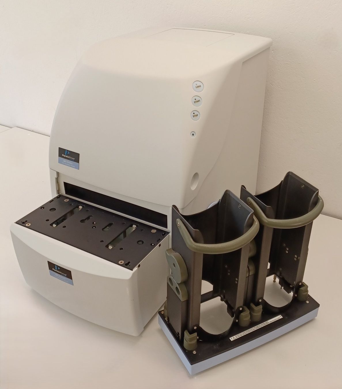 Accessori da laboratorio: PerkinElmer EnVision 2104 – Usato da Niederdorf venduto da LeptonAG_Labor
