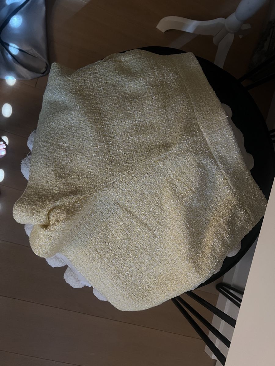 Chanel Pantaloni: Chanel Tweed-Shorts Grösse 38 – Nuovo (secondo la descrizione) da Dietikon venduto da janatroendle 3