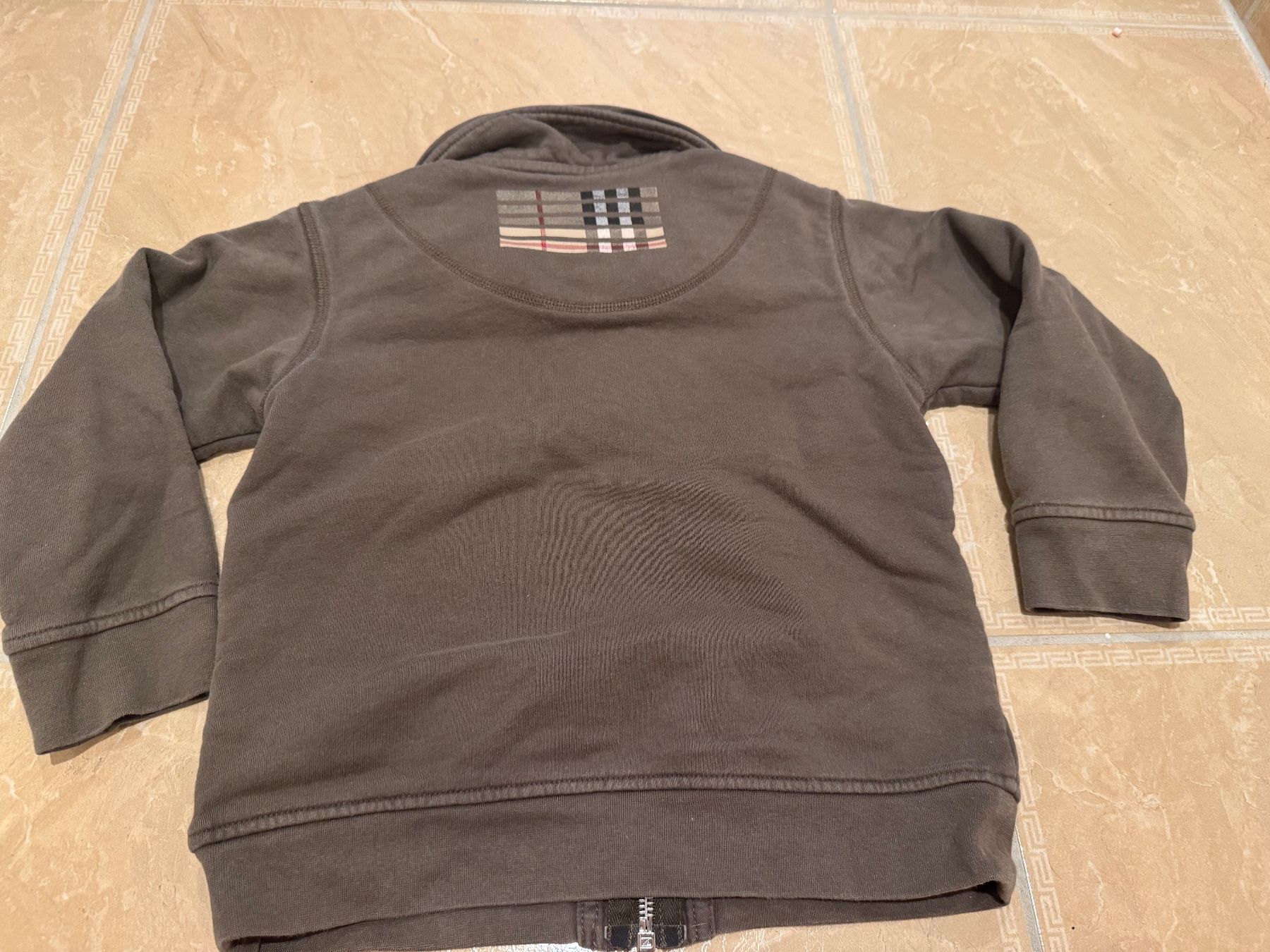 Burberry Jacken & Mäntel: Burberry coole Sweatshirt Jacke, 6j 116 – Gebraucht aus Klingnau von Markus14 6