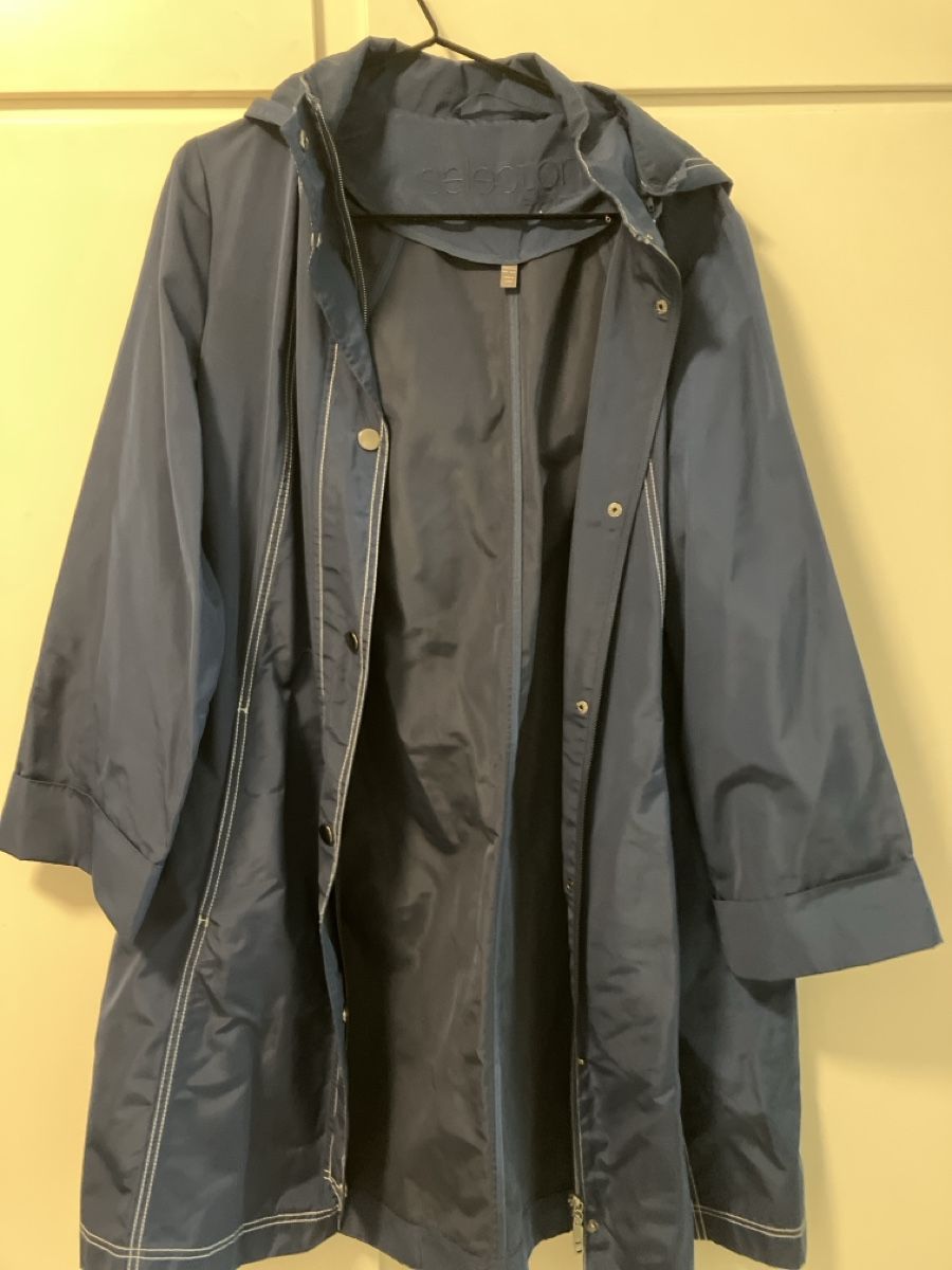Ulla Popken Giacche: Ulla Popken Regenjacke – Usato da Basel venduto da aguona