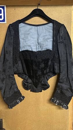 Tracht, Berner Tracht, Tschöplioberteil