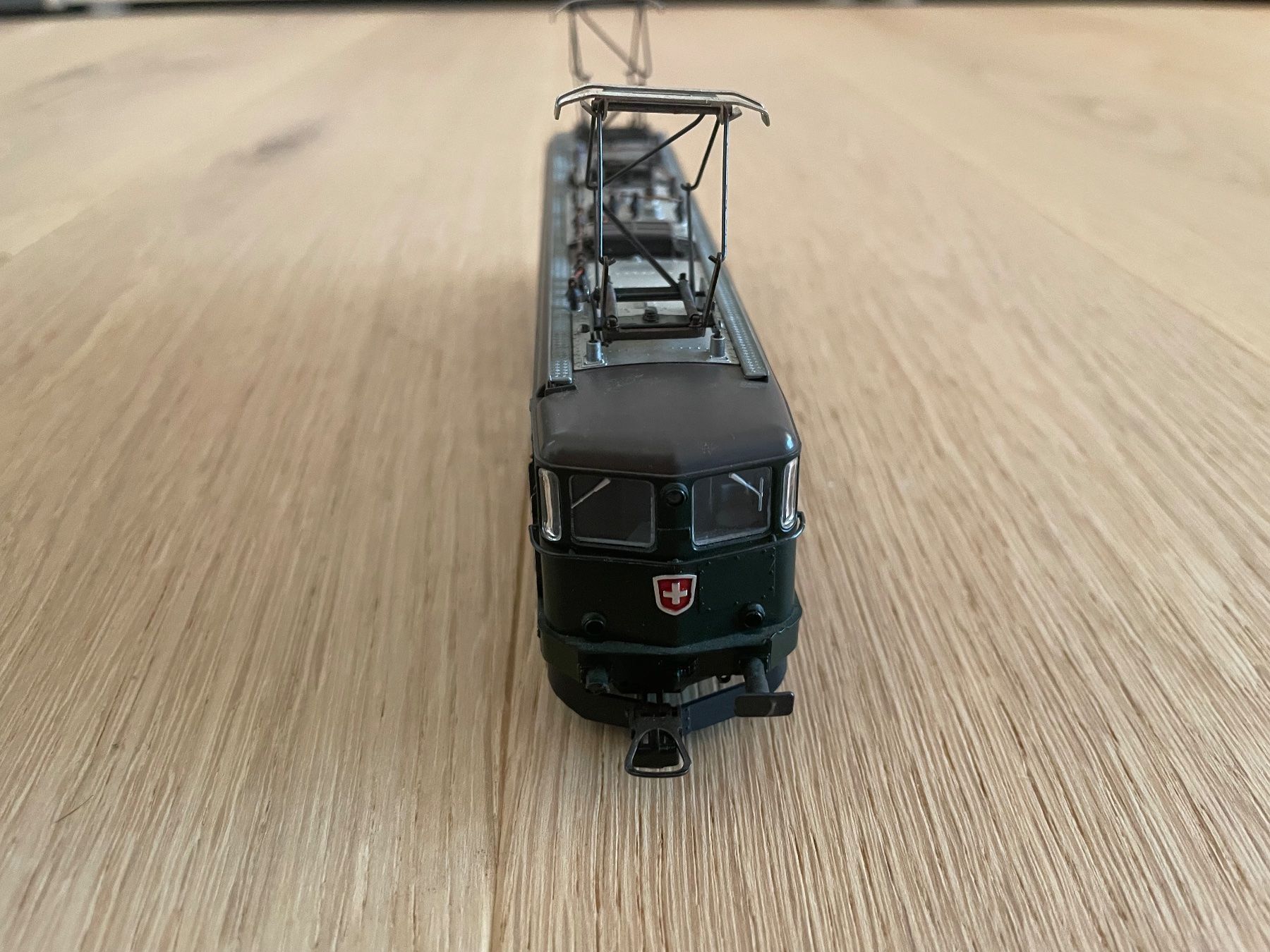 Roco Modelleisenbahnen: Roco Elektrolokomotive SBB Ae 6/6 – Gebraucht aus Wangen SZ von KAM07 2