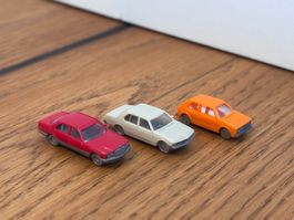 M0888: 3 verschiedene Personenwagen (Spur N)