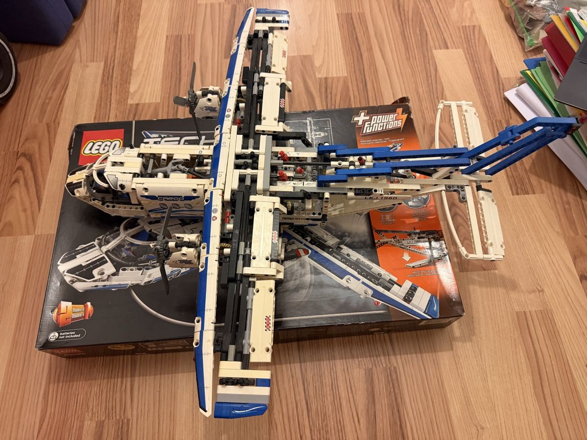Lego Jeux de construction: LEGO Technic Flugzeug Power Functions 8068 gut erhalten – D'occasion à Au ZH par m_b_q89t
