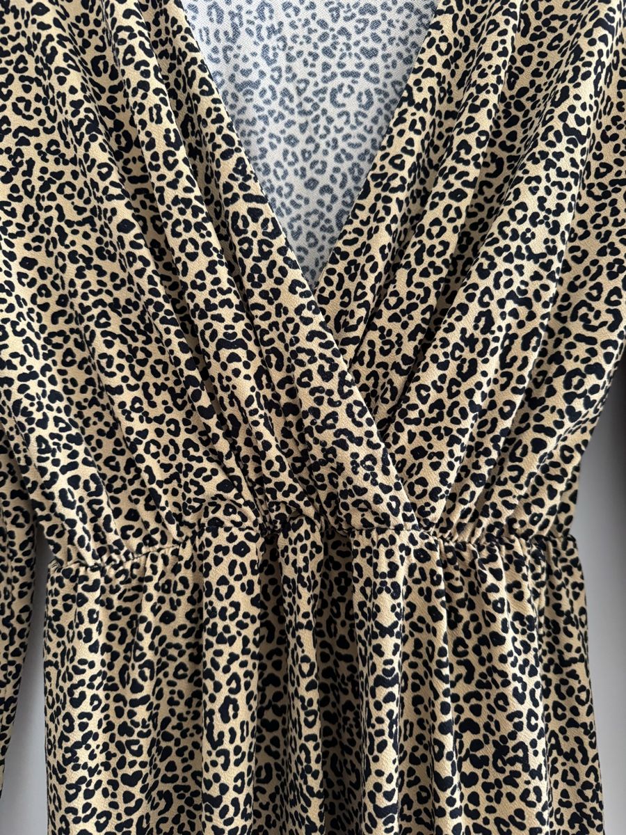 Robes: Kleid mit Leo Print Grösse S neuwertig – Neuf (Voir description) à Basel par sii_sws2 2