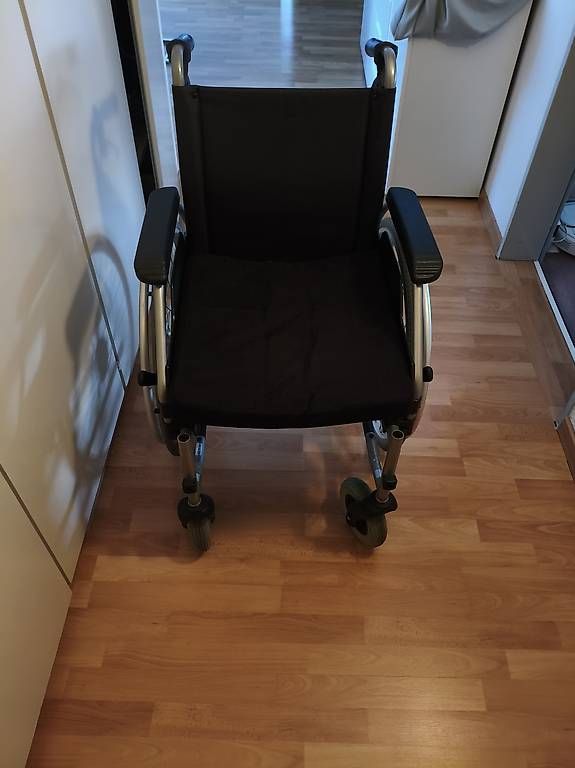 Sedie a rotelle: Rollstuhl – Usato da Wattwil venduto da Adnit23 2