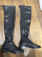 Schwarze Overknee Stiefel in Schlangenleder Optik, Gr. 39