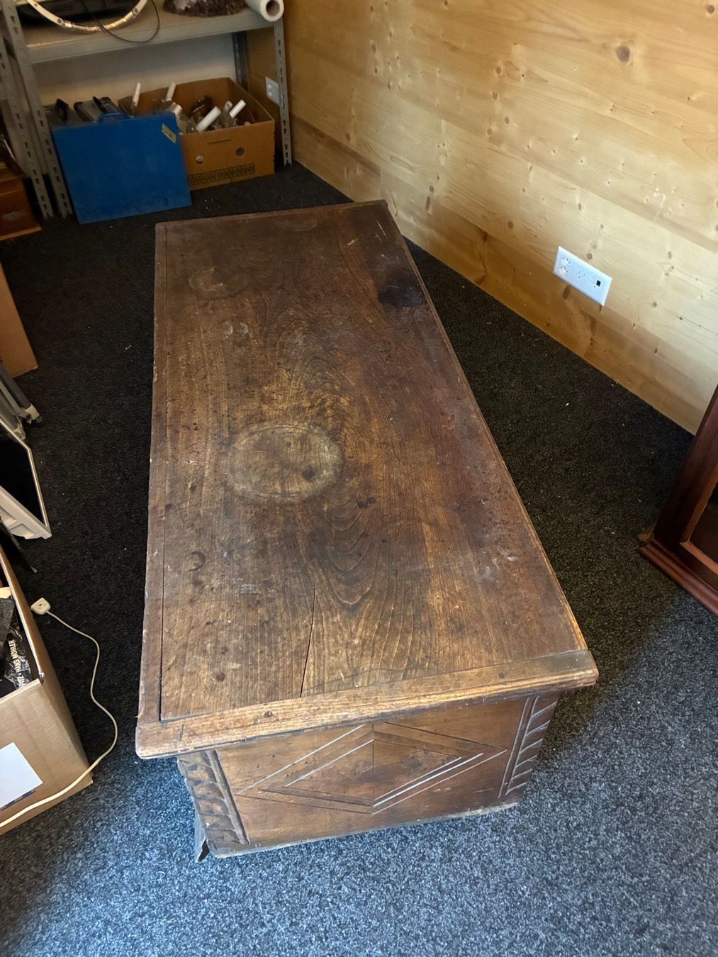 Coffres: Antike Holztruhe mit Klappdeckel – D'occasion à Luzern par Elgordo7 3