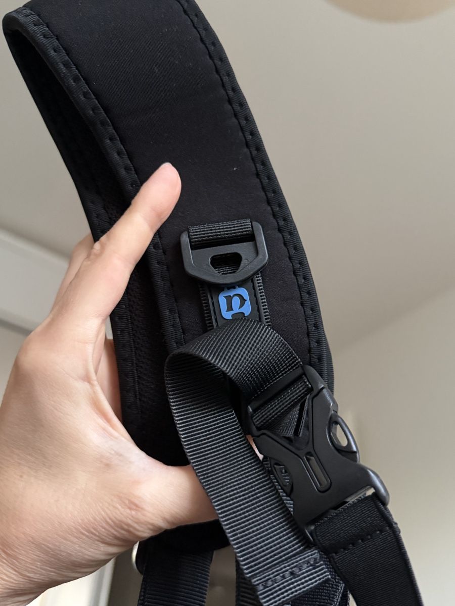 Sport dell'aria & Aquiloni: Dual Camera Harness Strap System Black Used Once – Nuovo (secondo la descrizione) da Zürich venduto da MariKondo 1