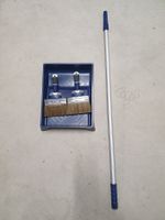 Malerset mit 2 Pinsel, Stange und Gefäss für Farbe, Öl, Lasu