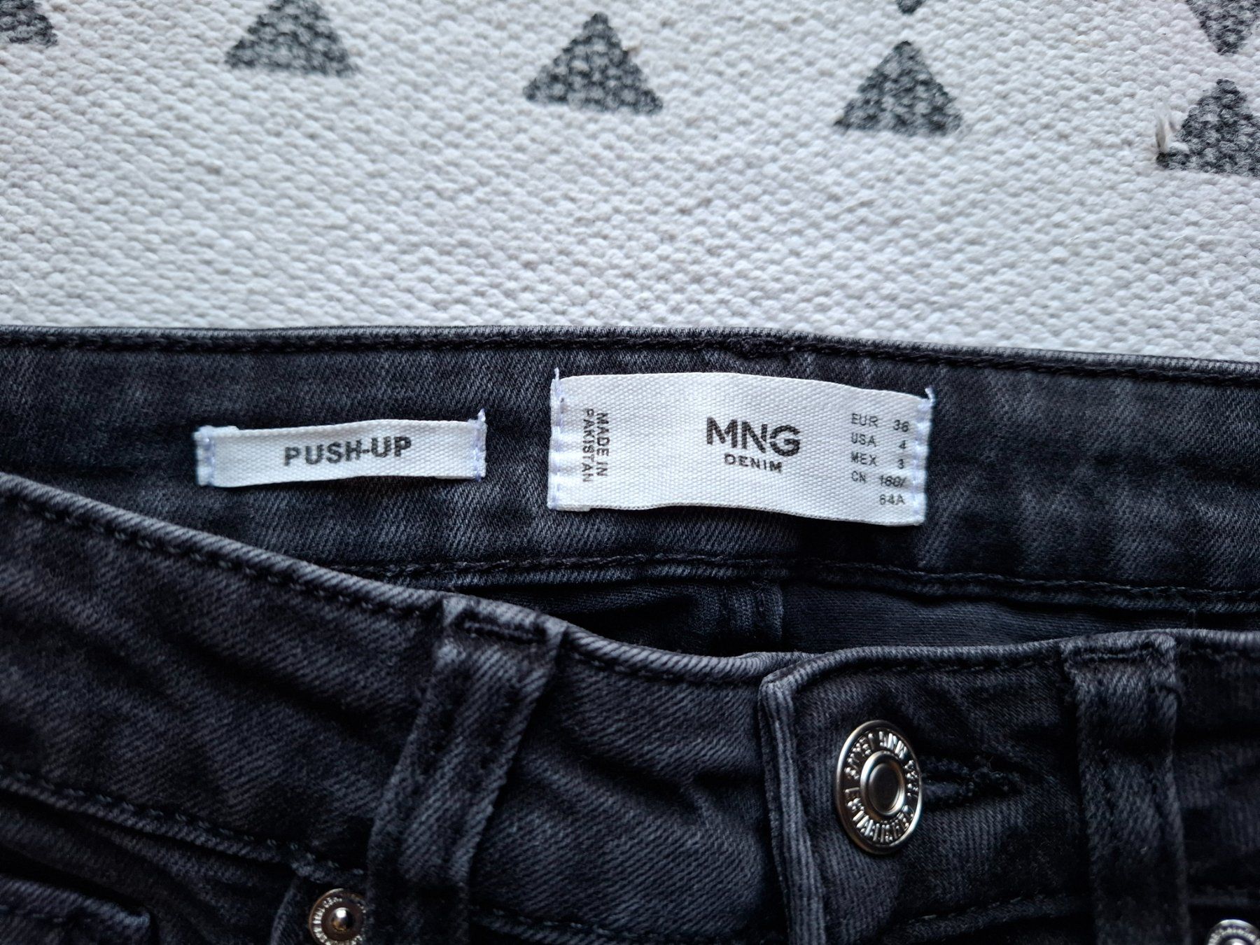 Mango Jeans: Mango Jeans, Push up Grösse 36 – D'occasion à Thun par Justin8 1