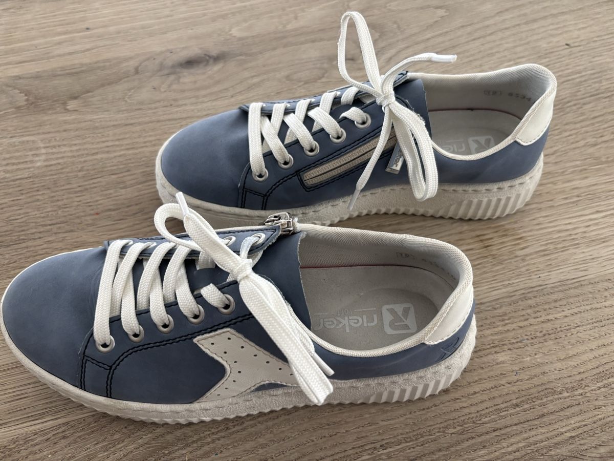 Rieker Scarpe da donna: Leichte Sneakers von Rieker, Grösse 39 – Usato da Konolfingen venduto da tilia76