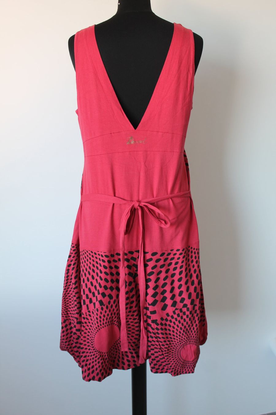 Desigual Vestiti: Robe ballon DESIGUAL taille XL – Usato da Chez-le-Bart venduto da jasse 1