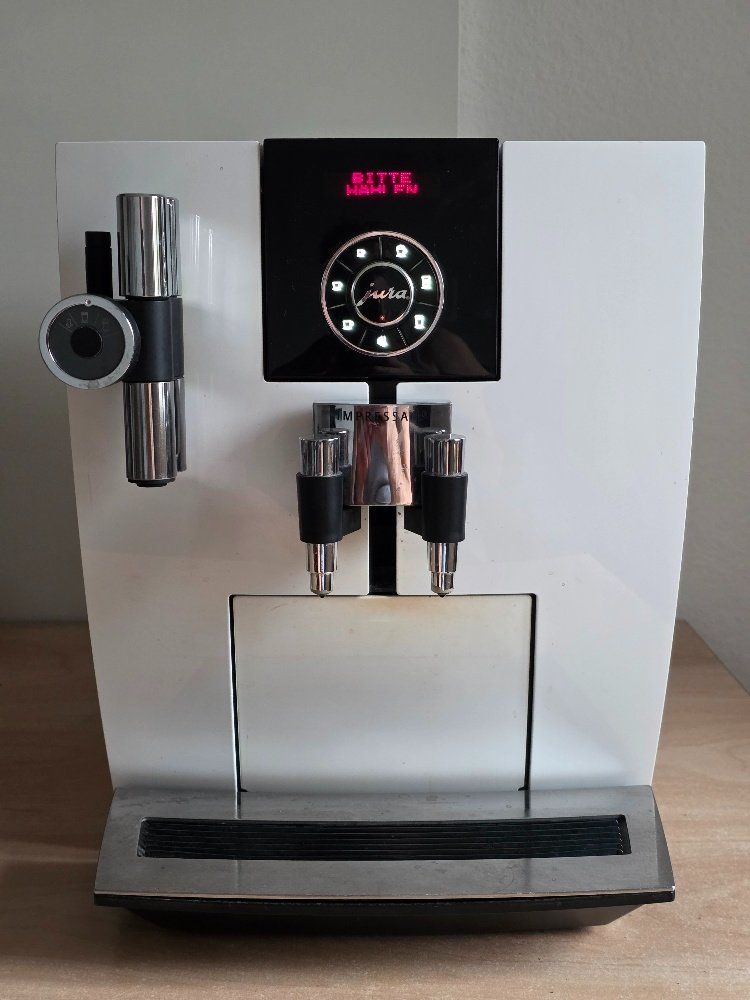 Jura Macchine per caffè & Macchine per espresso: Jura Impressa J 9.2 One Touch – Usato da Zürich venduto da mimi_zh