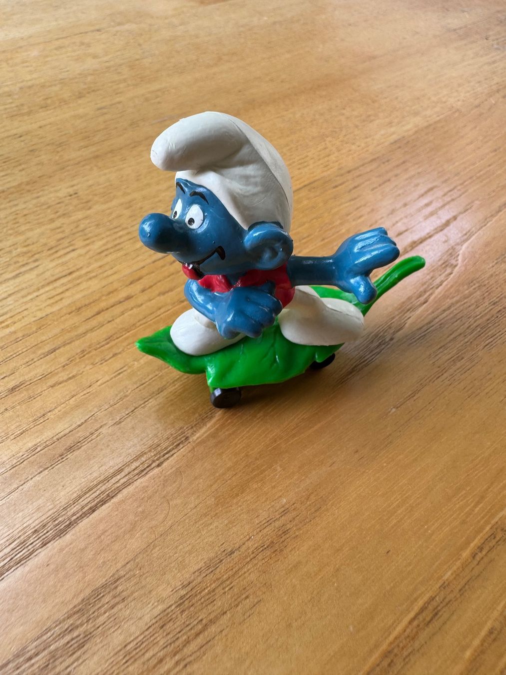 Schleich Figuren: Original Schleich Schlumpf - Skateboard-Schlumpf Blatt – Gebraucht aus Fislisbach von chili2006 1