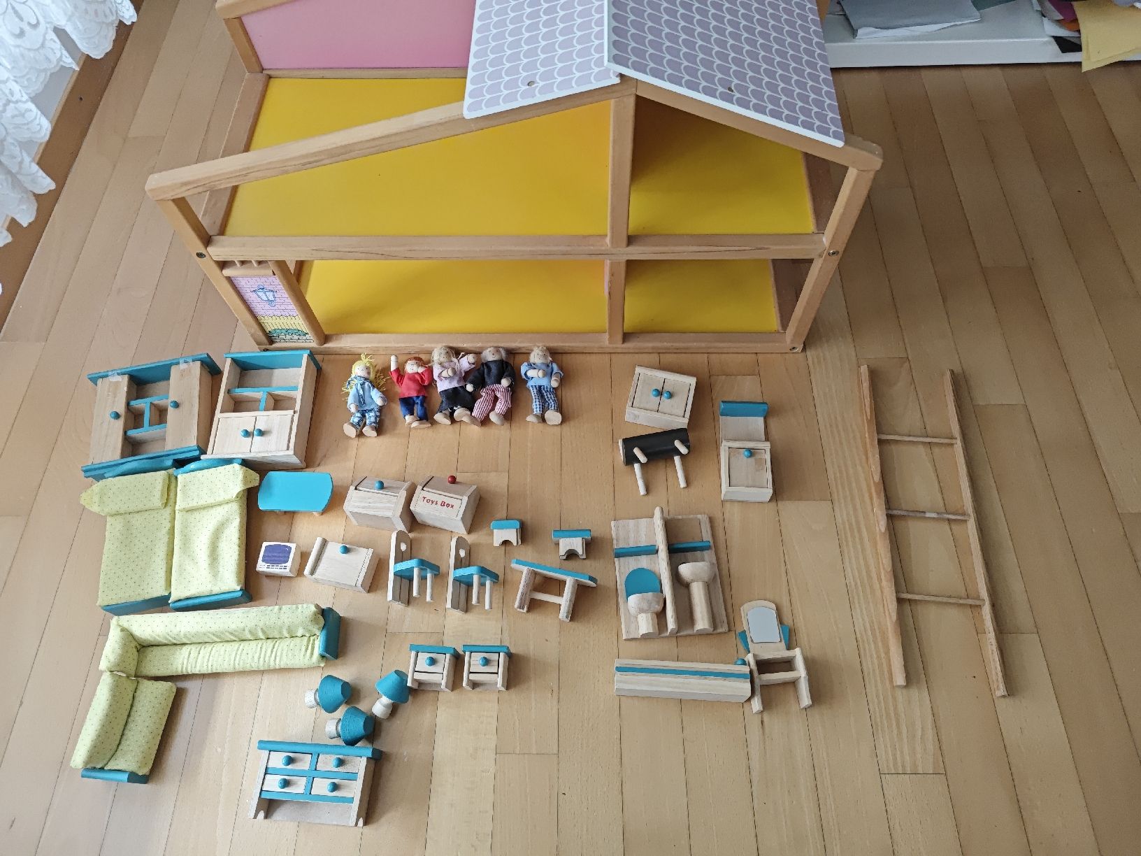 Maisons & Meubles de poupées: Puppenhaus – D'occasion à Sissach par sasocla